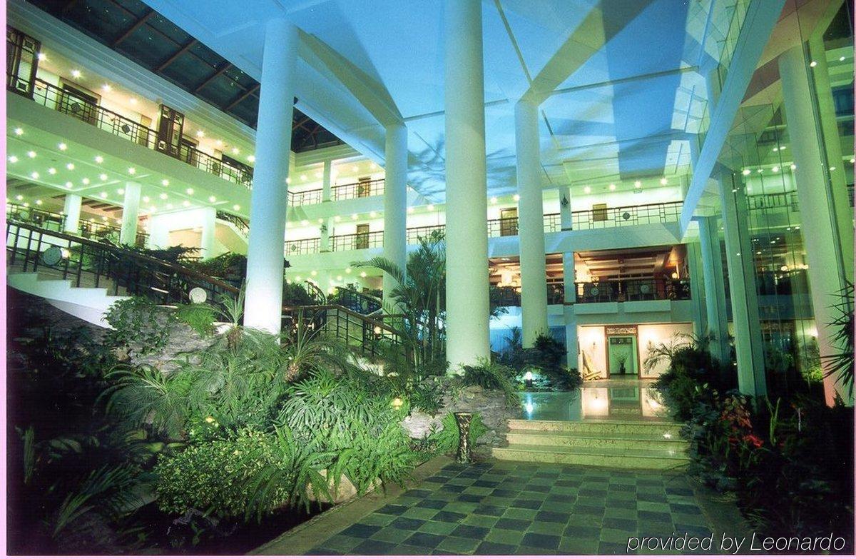 Yunnan Dianchi Garden Resort Hotel & Spa كونمينغ المظهر الداخلي الصورة