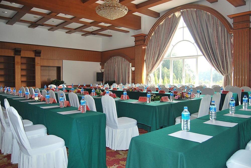 Yunnan Dianchi Garden Resort Hotel & Spa كونمينغ المظهر الخارجي الصورة