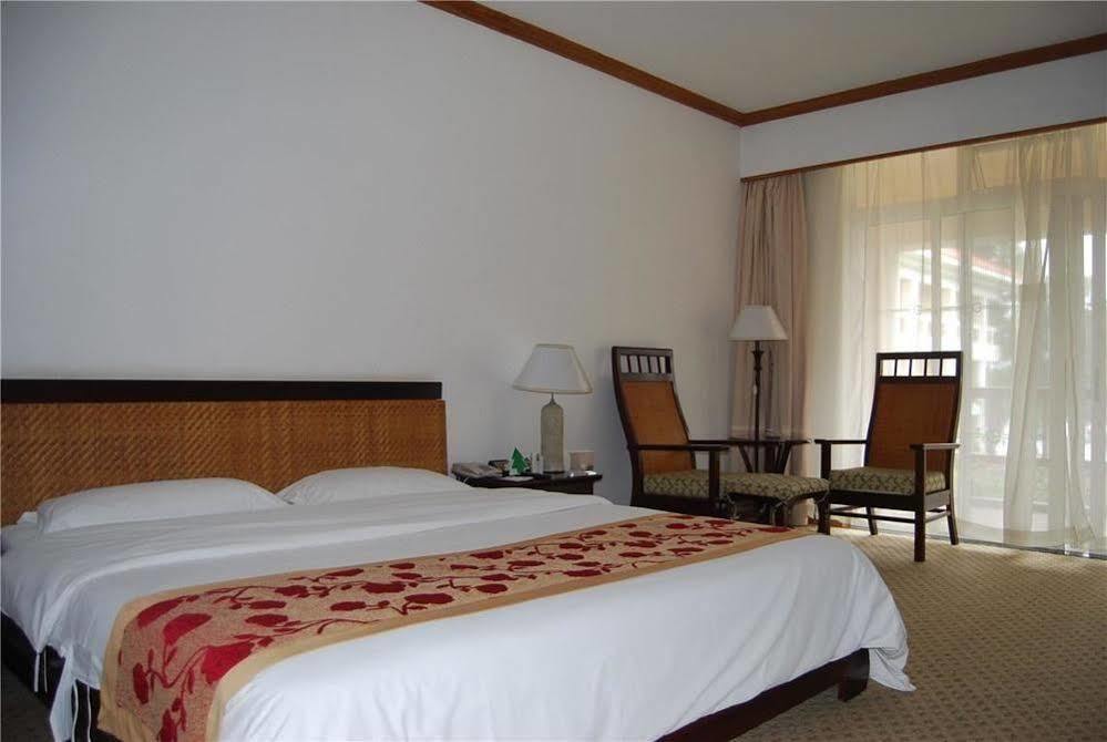 Yunnan Dianchi Garden Resort Hotel & Spa كونمينغ المظهر الخارجي الصورة
