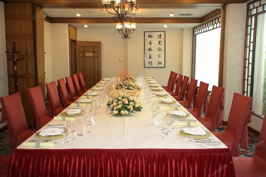 Yunnan Dianchi Garden Resort Hotel & Spa كونمينغ المظهر الخارجي الصورة
